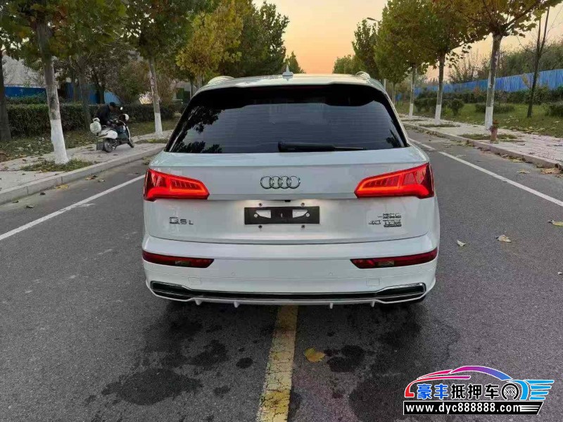 20年奥迪Q5轿车抵押车出售