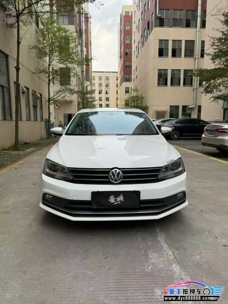 抵押车出售18年大众速腾轿车