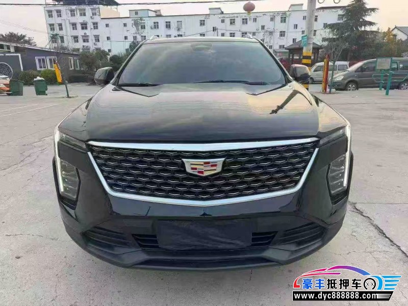 抵押车出售24年凯迪拉克XT4轿车