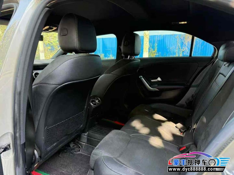 20年奔驰A轿车抵押车出售