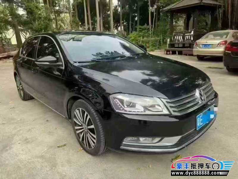 15年大众迈腾轿车抵押车出售