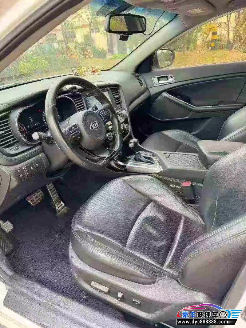 14年起亚K5轿车抵押车出售