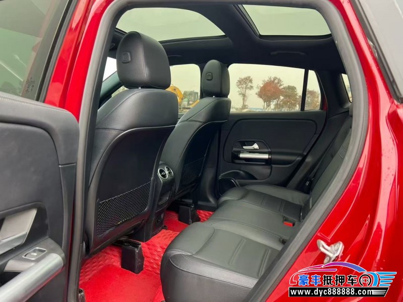 22年奔驰GLA轿车抵押车出售