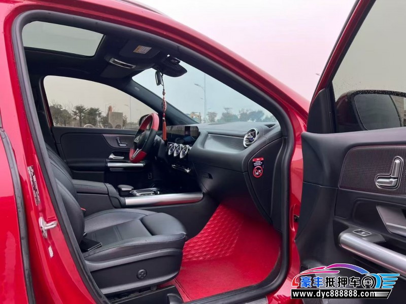 22年奔驰GLA轿车抵押车出售