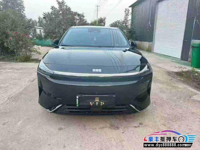 抵押车出售24年吉利银河L6轿车