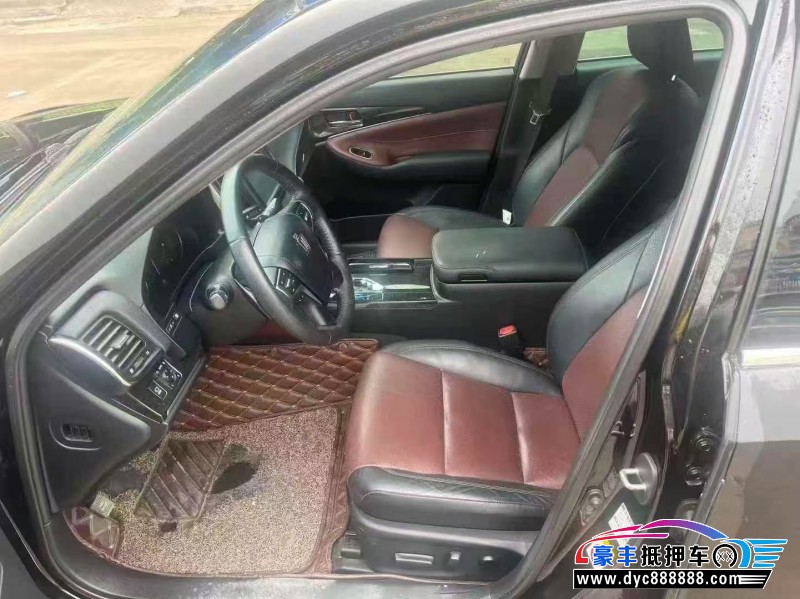 19年丰田皇冠轿车抵押车出售