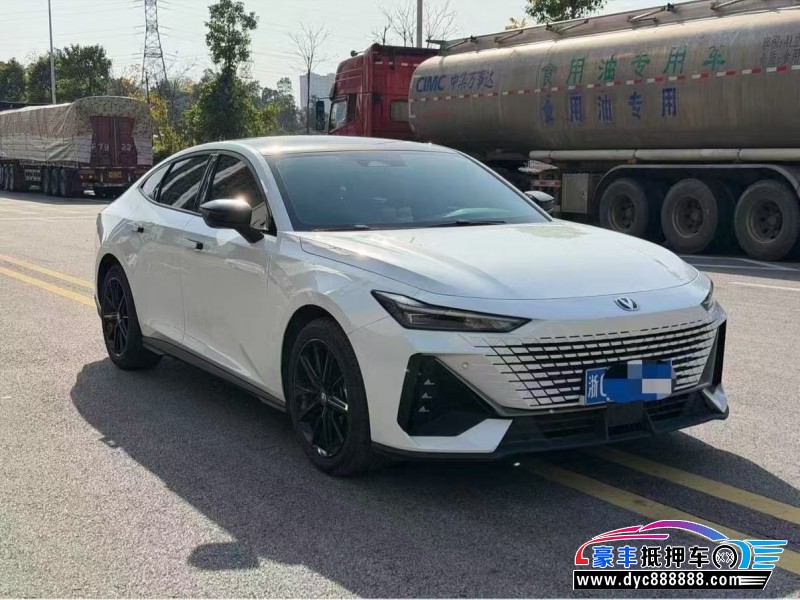 24年长安长安UNI轿车抵押车出售