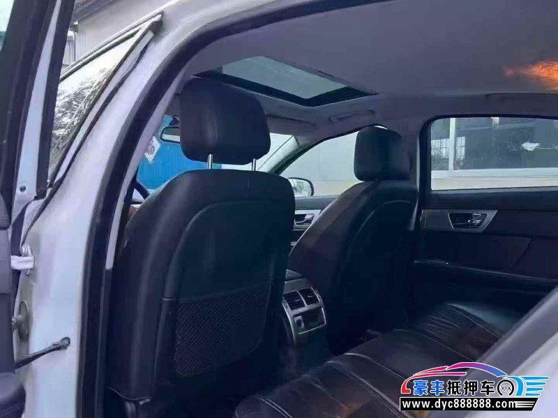 13年捷豹XF轿车抵押车出售