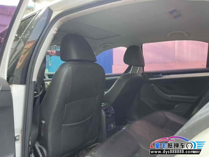 16年大众速腾轿车抵押车出售