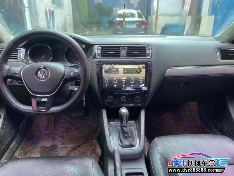 16年大众速腾轿车抵押车出售