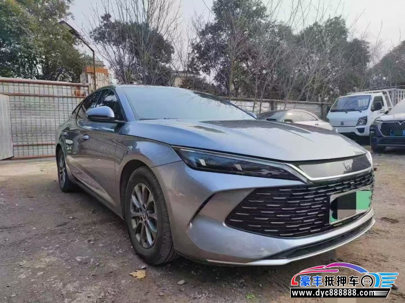 25年比亚迪秦轿车抵押车出售