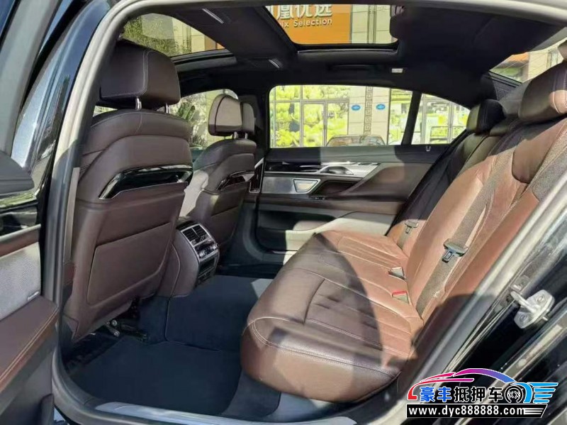 18年宝马7系轿车抵押车出售