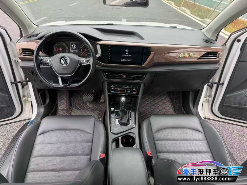 22年大众途岳轿车抵押车出售
