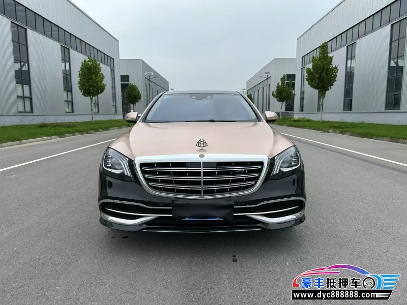 抵押车出售18年奔驰迈巴赫S级轿车