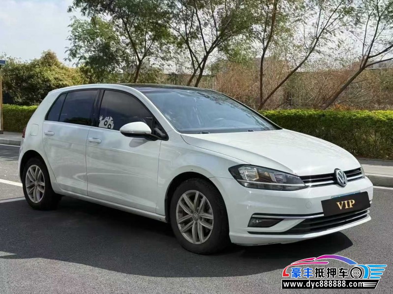 19年大众高尔夫轿车抵押车出售