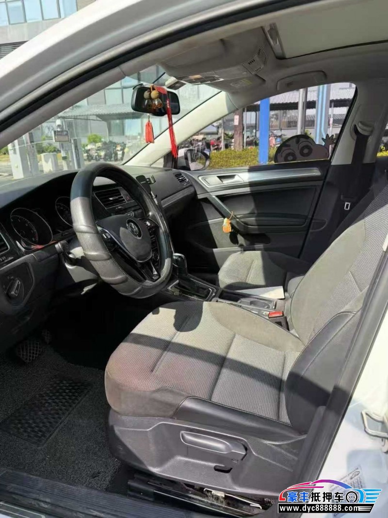 19年大众高尔夫轿车抵押车出售