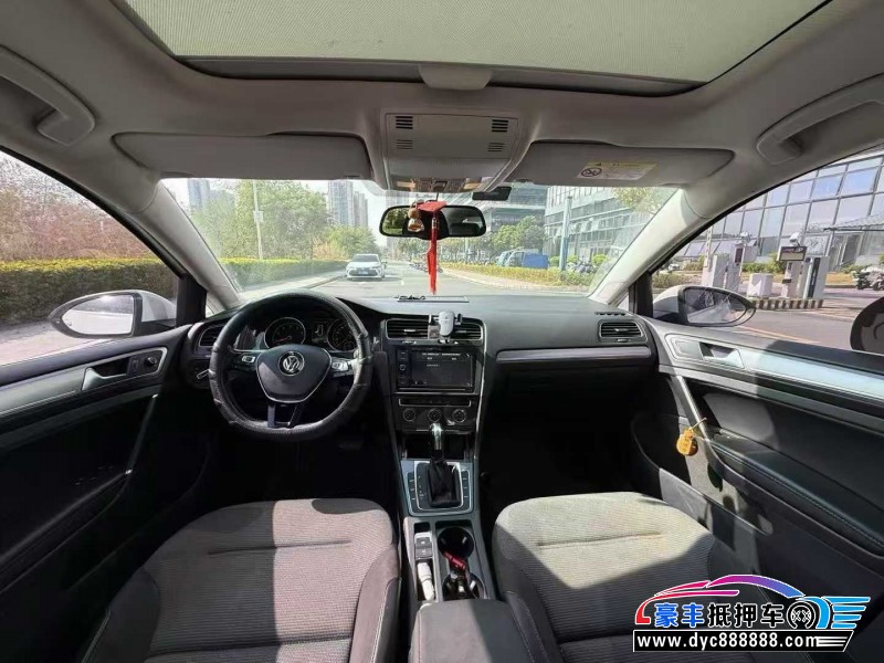 19年大众高尔夫轿车抵押车出售