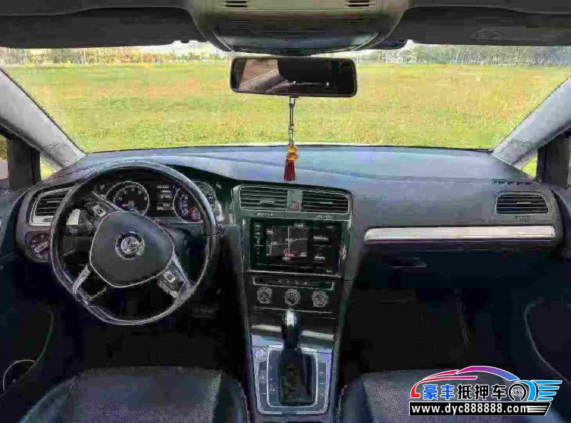 21年大众高尔夫轿车抵押车出售