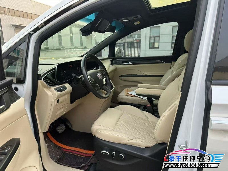 22年别克GL8轿车抵押车出售