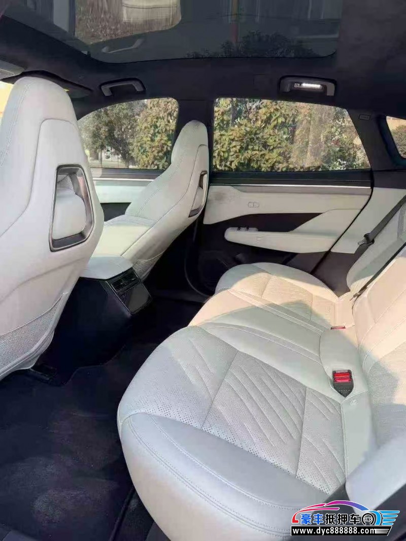 24年极氪001轿车抵押车出售