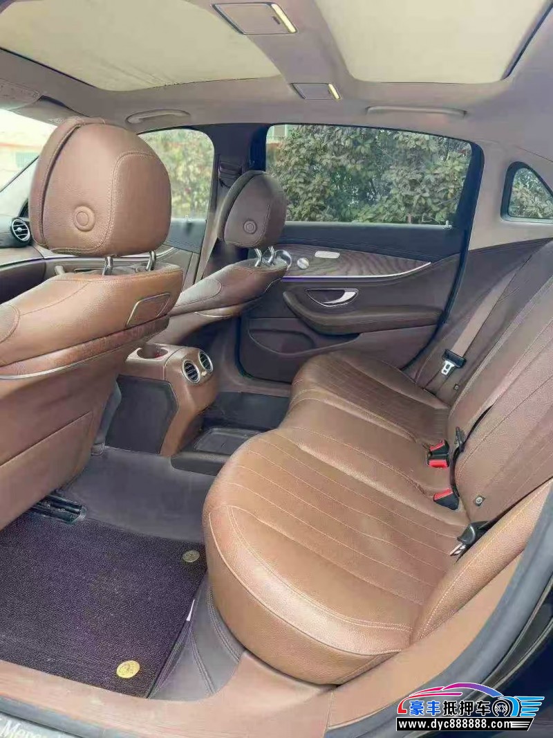 19年奔驰E轿车抵押车出售