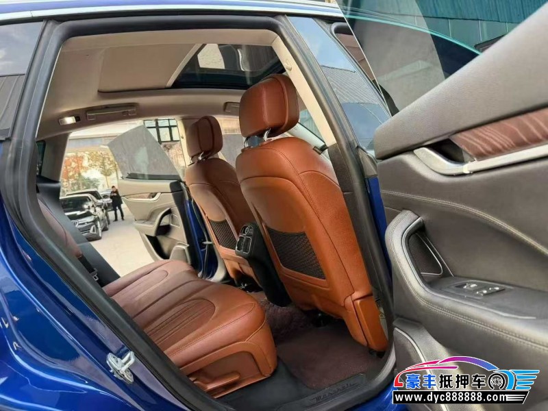 18年玛莎拉蒂莱万特轿车抵押车出售