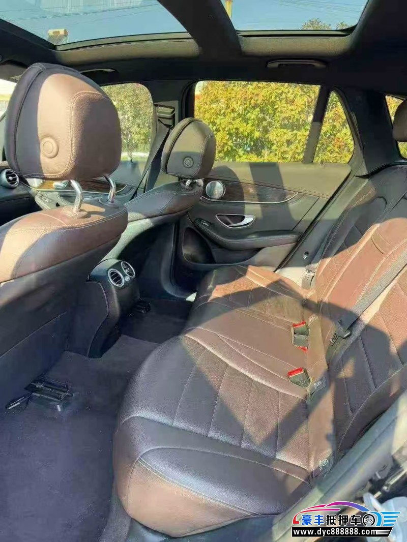 16年奔驰GLC轿车抵押车出售