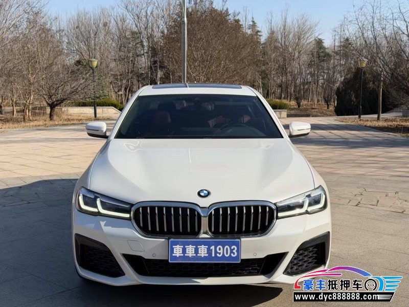 抵押车出售21年宝马5系轿车