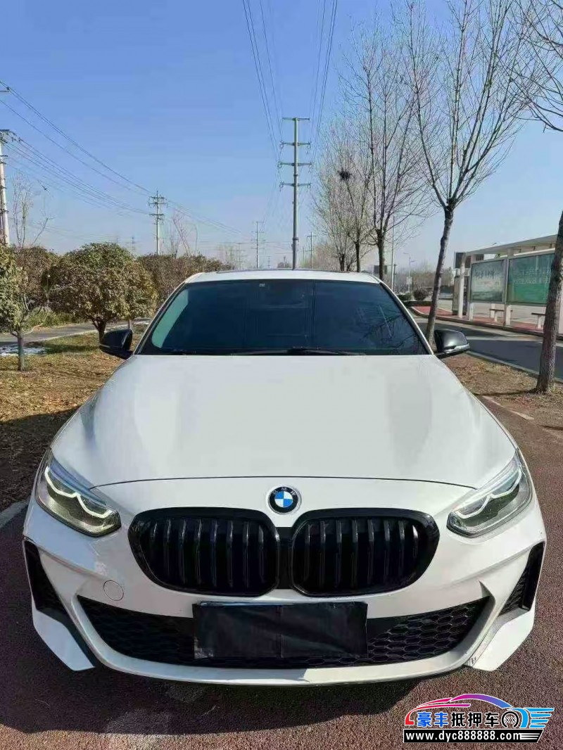 22年宝马1系轿车抵押车出售