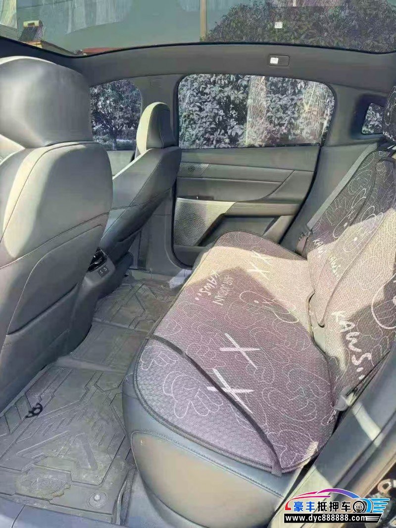 25年东风奕派007轿车抵押车出售