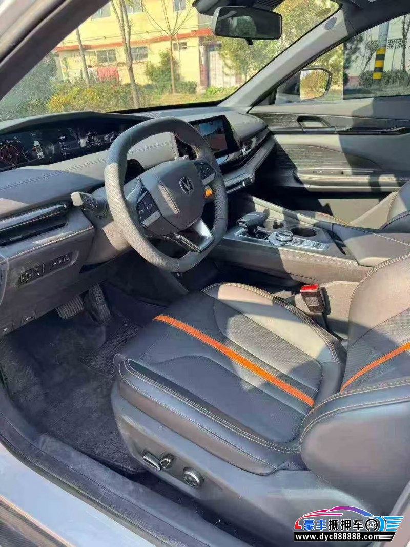 25年长安长安UNI轿车抵押车出售