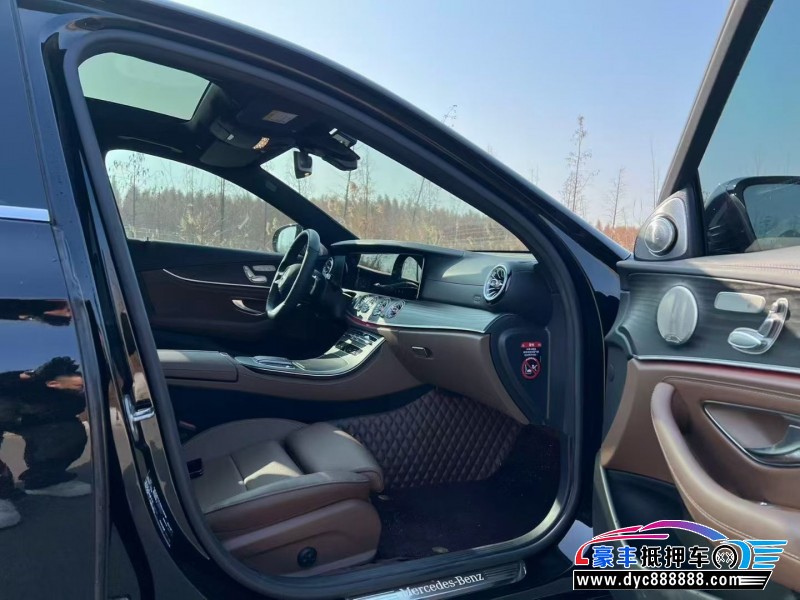 22年奔驰E轿车抵押车出售