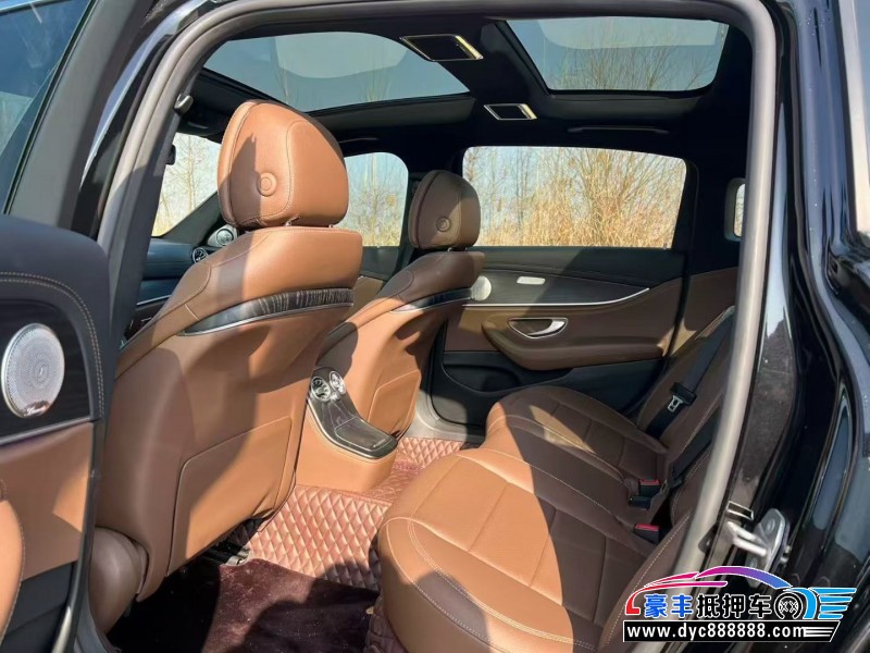 22年奔驰E轿车抵押车出售