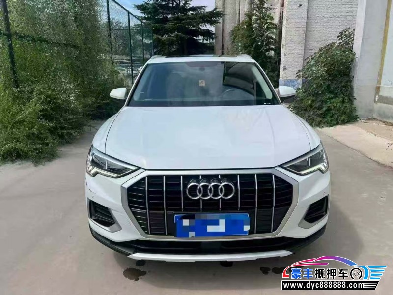 抵押车出售19年奥迪Q3轿车