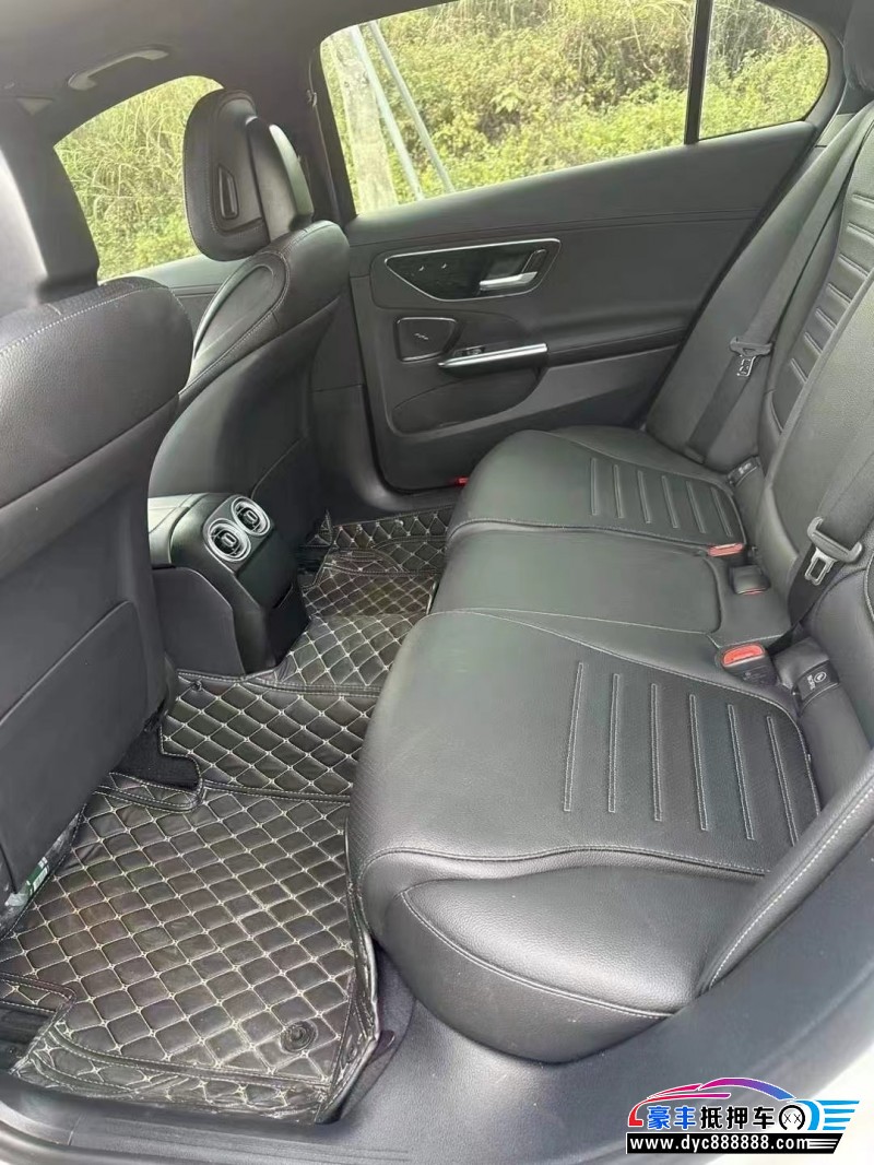 22年奔驰C轿车抵押车出售