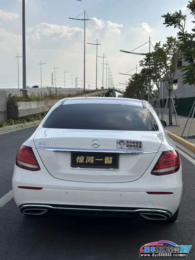 18年奔驰E轿车抵押车出售