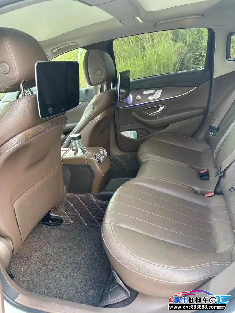 18年奔驰E轿车抵押车出售