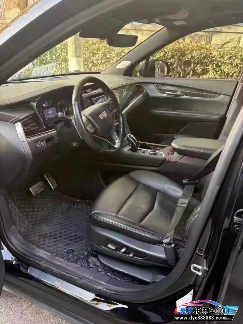 20年凯迪拉克xt6轿车抵押车出售