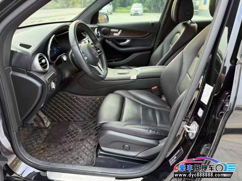 20年奔驰GLC轿车抵押车出售