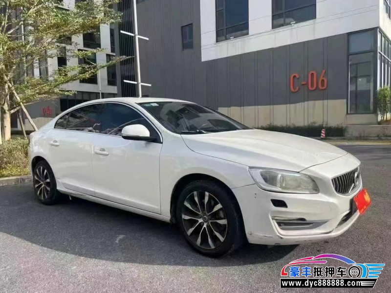 18年沃尔沃S60轿车抵押车出售