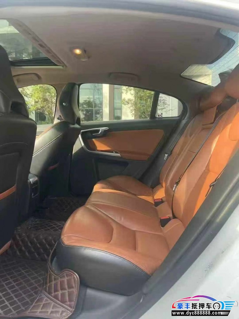 18年沃尔沃S60轿车抵押车出售