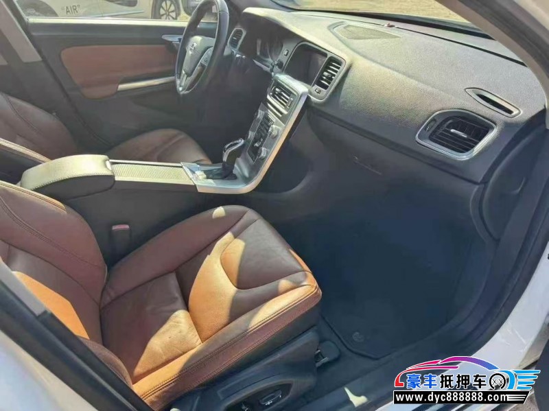 16年沃尔沃S60轿车抵押车出售