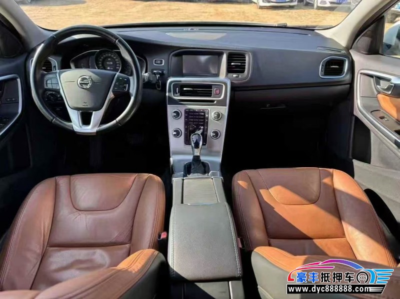 16年沃尔沃S60轿车抵押车出售