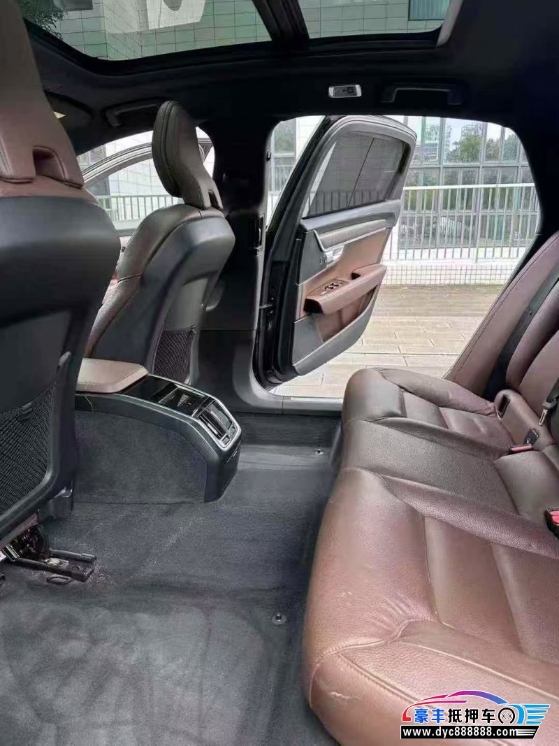 21年沃尔沃S90轿车抵押车出售