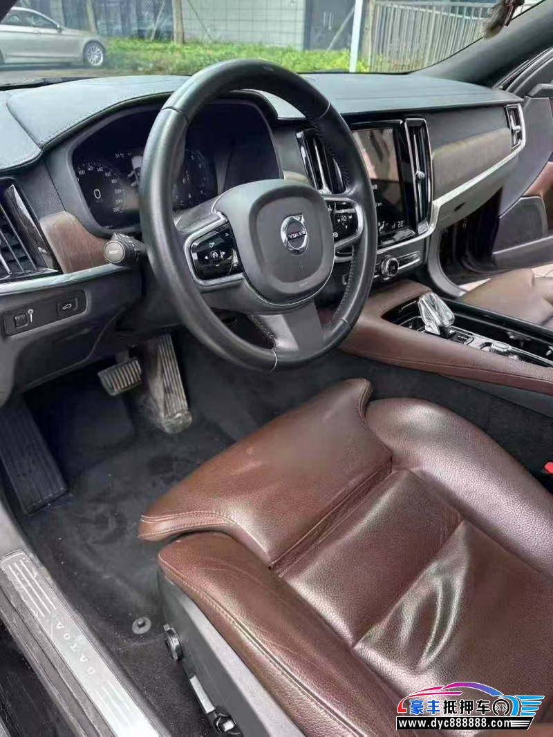 21年沃尔沃S90轿车抵押车出售