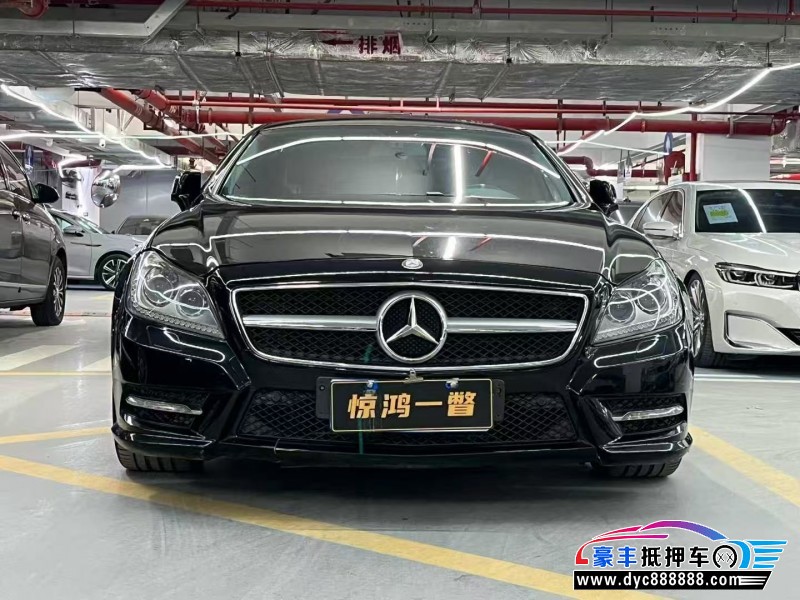 抵押车出售14年奔驰CLS轿车