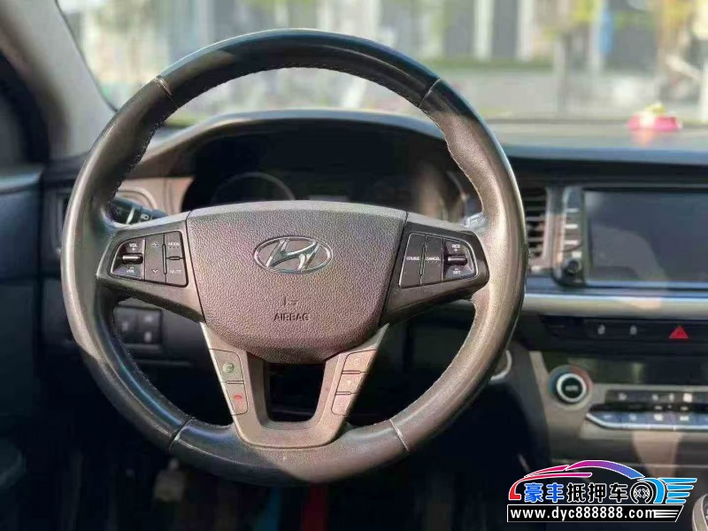 18年现代名图轿车抵押车出售