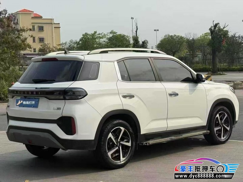 22年现代ix35轿车抵押车出售