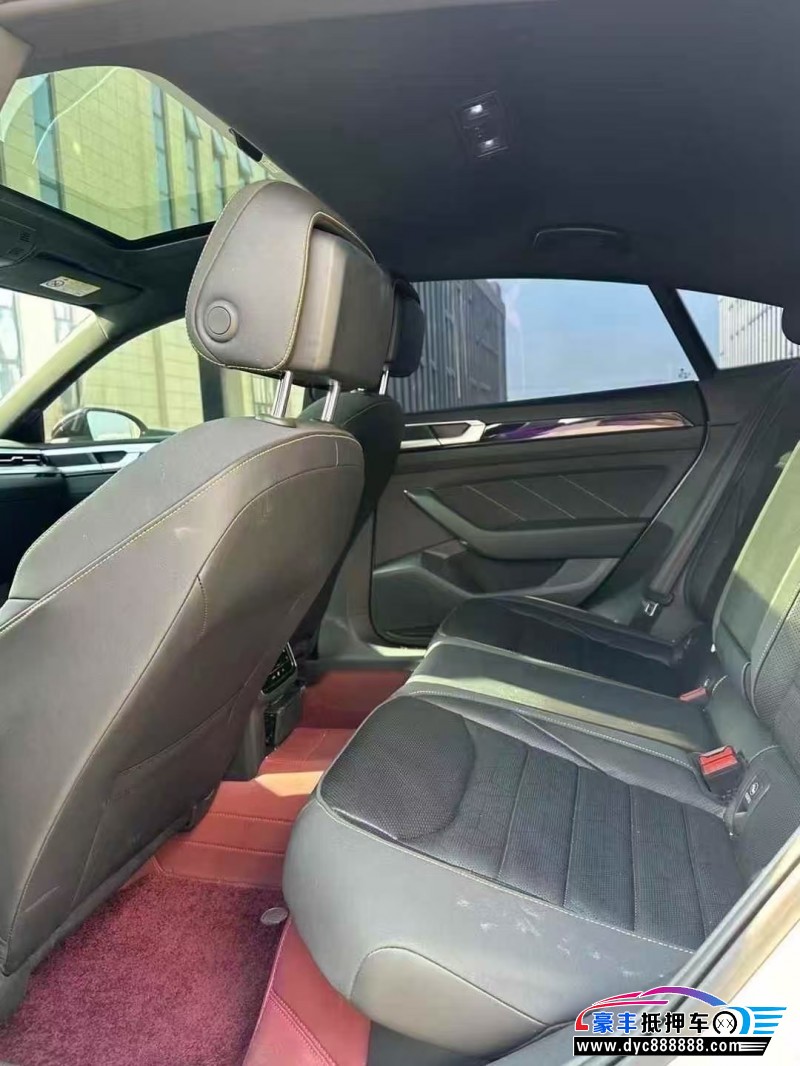 25年大众CC轿车抵押车出售