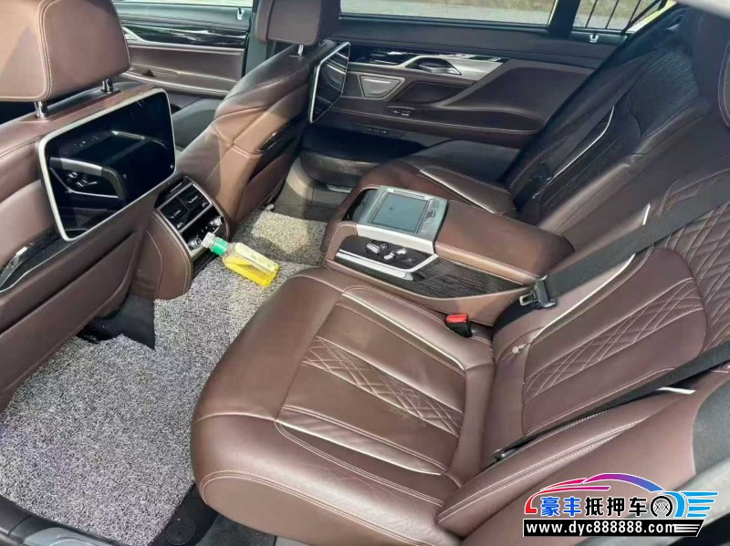 19年宝马7系轿车抵押车出售